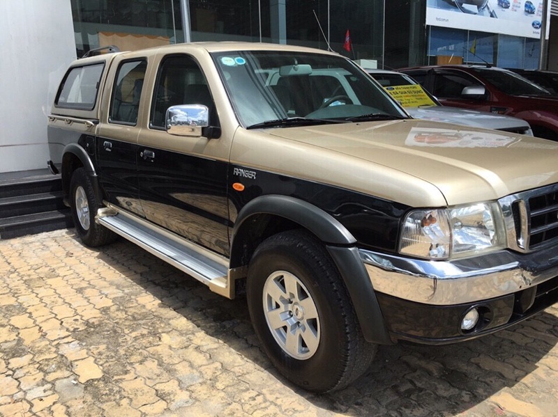 product_images/ban-ford-ranger-cu-2005-xlt-2-cau-mau-den-vang-co-thung-cao-1472754587-57_V51TmYx.jpg
