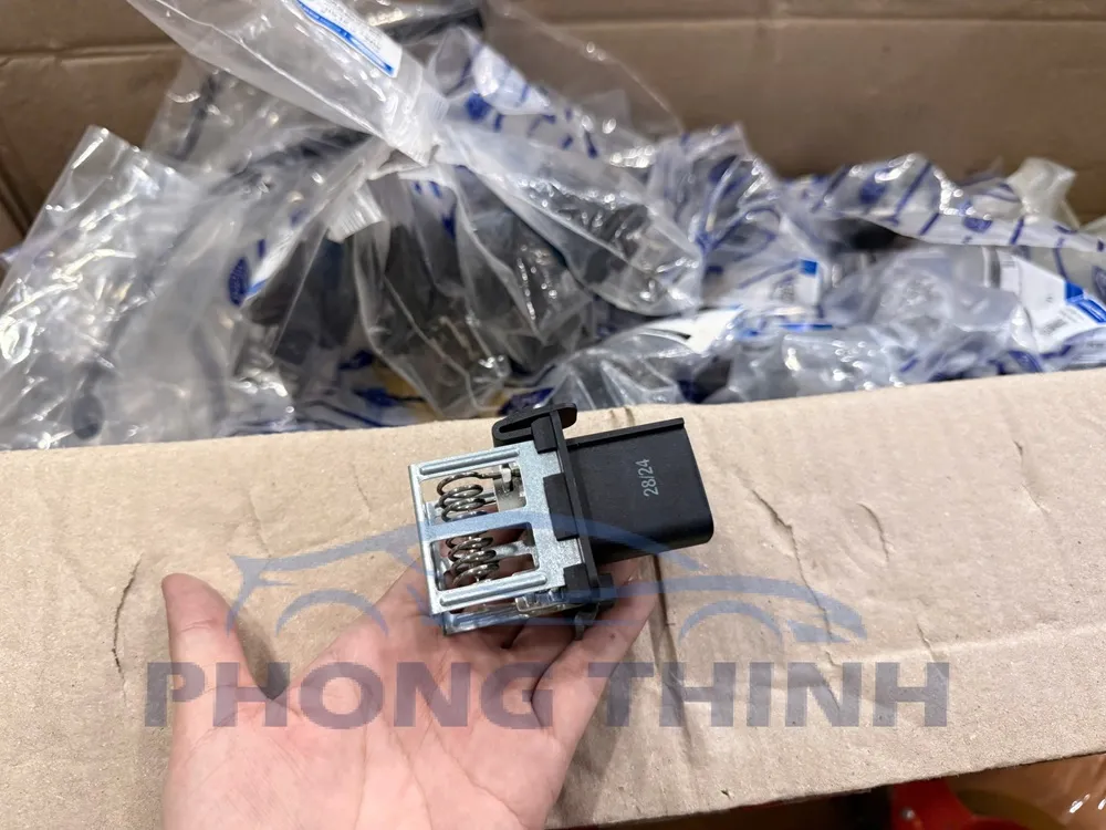 Hình ảnh sản phẩm Trở quạt két nước Ford Ecosport & Fiesta 2016 chính hãng - 8V5Z8L603A